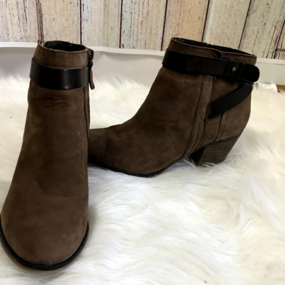 9.5 Franco Sarto Brown Booties 2.5 Heel Like New!